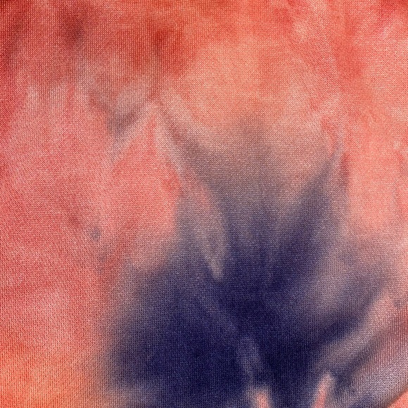 ✨HP✨Tie Dye Cropped Hoodie - Picture 3 of 4